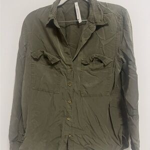 Aritzia Casual Button Down Shirt